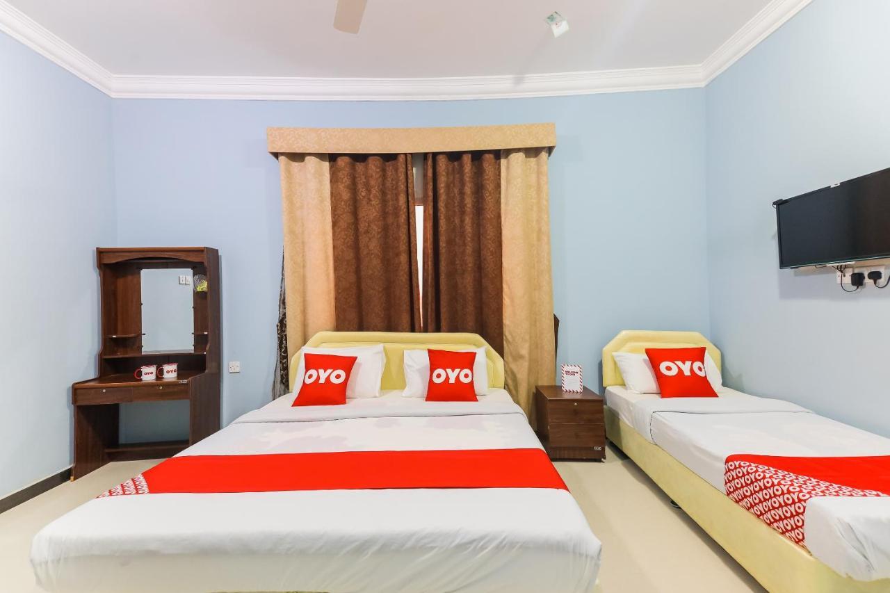 Super Oyo 110 Ras Al Hadd Guest House Bagian luar foto