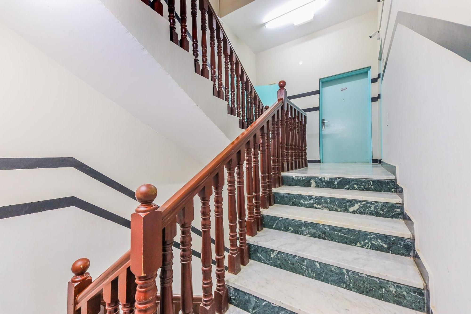 Super Oyo 110 Ras Al Hadd Guest House Bagian luar foto