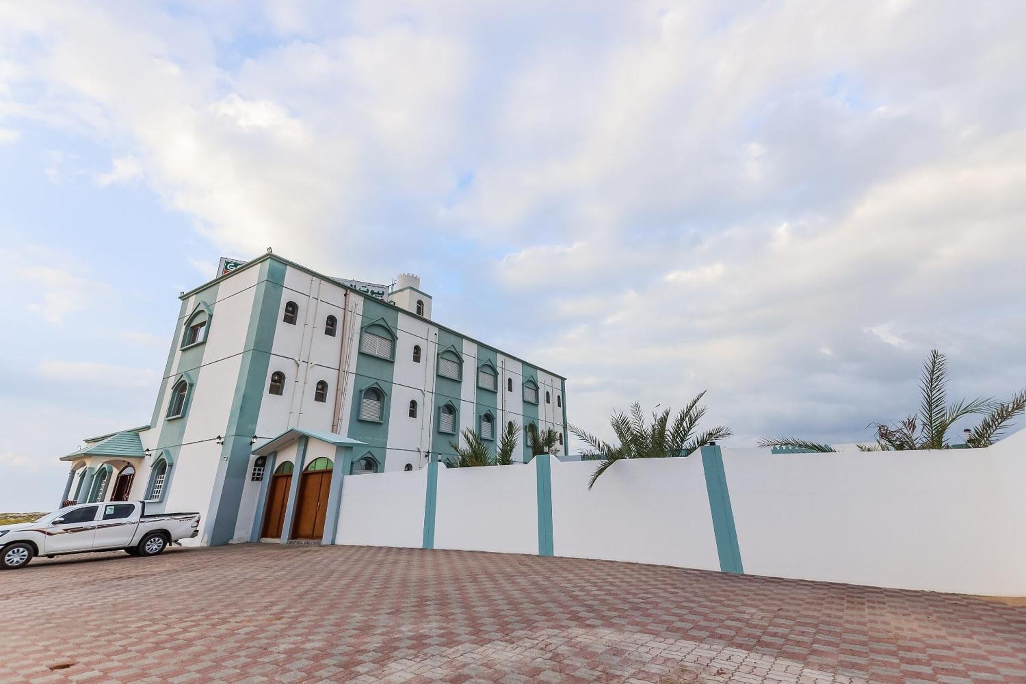 Super Oyo 110 Ras Al Hadd Guest House Bagian luar foto